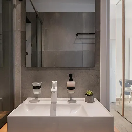 Elia Penthouse Apartament